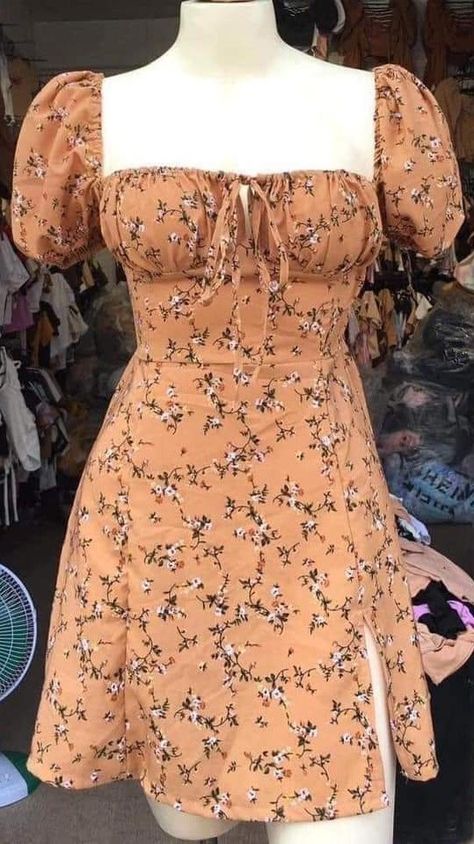 Short Summer Dress Outfits Casual, Short Summer Dresses Aesthetic, Aesthetic Clothes For Birthday, Classy Short Dresses, Dresses Yellow, Fest Outfits, Orange Floral Dress, Fashion Top Outfits, Cute Dress Outfits