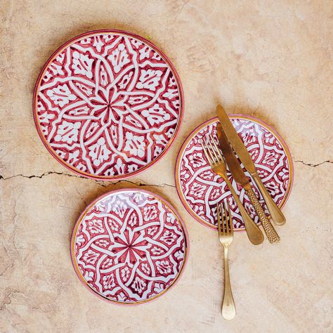 Moroccan Plates, Diy Pottery, Ceramic Plate, Ceramic Plates, Ceramic Painting, Serving Dishes, Concept Store, Decorative Pieces, Morocco