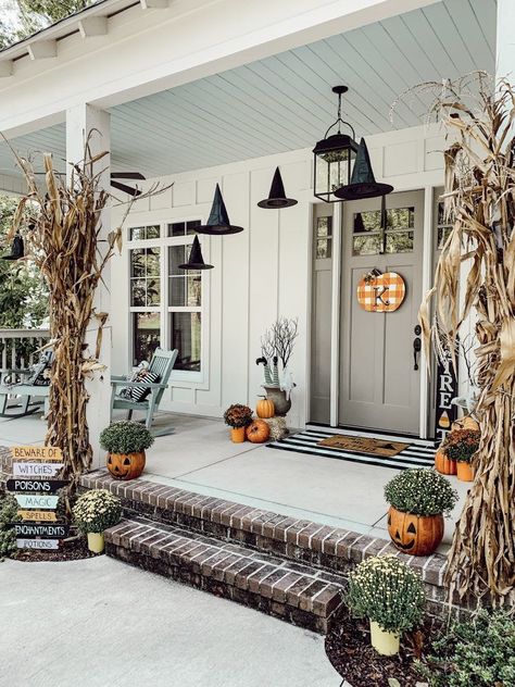 Halloween Porch and Door Ideas - Spooky Porch by Hostess JO Porta Halloween, Outside Fall Decor, Old Time Pottery, Halloween Decor Diy, Casa Halloween, Halloween Front Porch Decor, Diy Halloween Decor, Halloween Porch Decorations, Halloween Front Porch