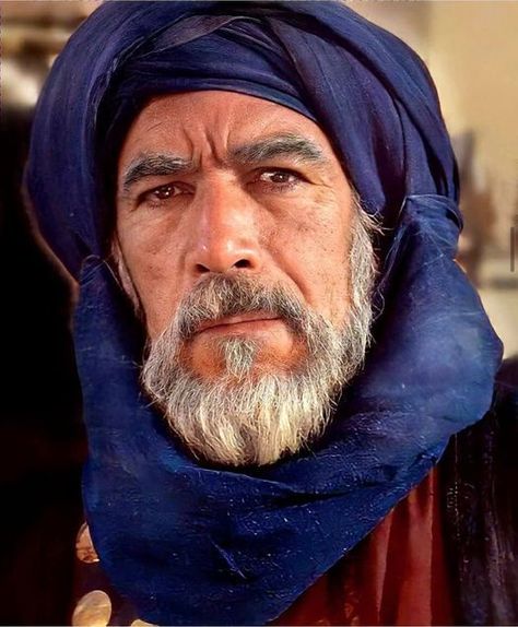 anthony quinn Best Movie Quotes, Anthony Quinn, Character Actor, Love Ya, Movie Photo, Silver Screen, Vintage Hollywood, Old Man, Photo Posters