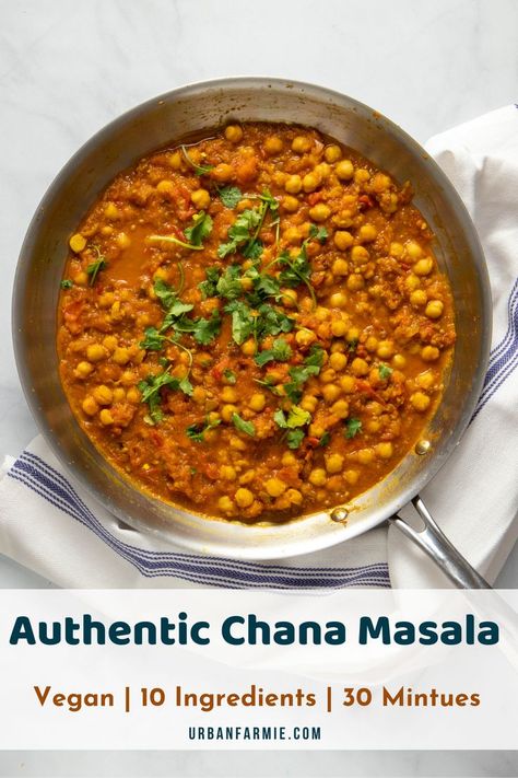 Indian Chick Pea Recipes, Vegan Chana Masala, Indian Chickpea Curry, Garbanzo Bean Recipes, Chickpea Curry Recipe, Chickpea Curry, Chickpea Recipes, Masala Recipe, Indian Food Recipes Vegetarian