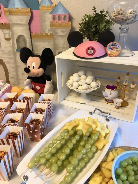 Disney World Birthday Party Food, Teen Disney Theme Party, Disneyland Party Activities, Disney World Party Ideas, Walt Disney Birthday Party Ideas, Disney World Party Food, Disneyland Dessert Table, Disneyland Birthday Party Food, Disneyworld Theme Birthday Party