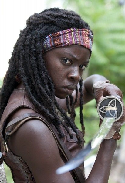 walking-dead-season-3-danai-gurira Michonne Twd, World Of Zombies, Michonne Grimes, Zombie Survival Guide, Walking Dead Pictures, The Walkind Dead, Dead Pictures, Rick And Michonne, Danai Gurira