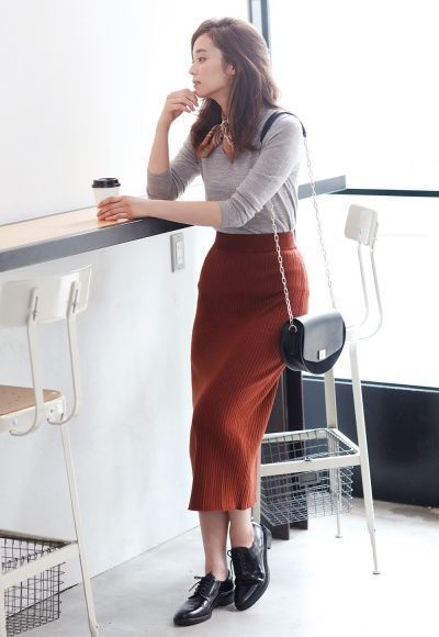 Bodycon Outfit Casual, Dresses Casual Modest, Uniqlo Style, Kore Ulzzang, Bodycon Outfits, Skirt Outfits Fall, Rock Outfit, Casual Hijab Outfit, Fashion Dresses Casual