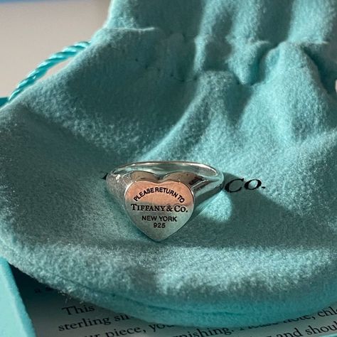 tiffany and co heart signet ring size 6.5 Tiffany Ring Heart, Tiffany And Co Rings, Tiffany Ring, Heart Signet Ring, Tiffany Rings, Box Pouch, Ring Heart, Tiffany Co Jewelry, Tiffany And Co