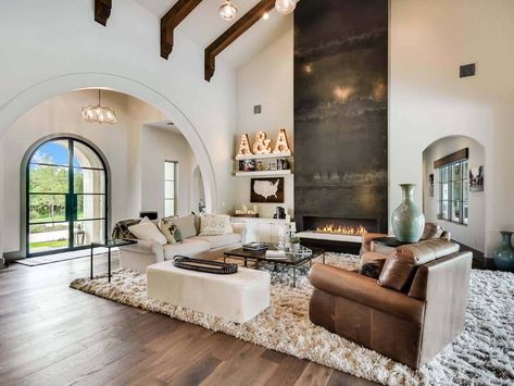 Step inside a striking Mediterranean style dwelling in Texas Hill Country Mediterranean Living Rooms, Mediterranean Living Room, Spanish Revival Home, Popular Living Room, Hill Country Homes, Mediterranean Style Home, Mediterranean Living, Italian Home, Mediterranean Home