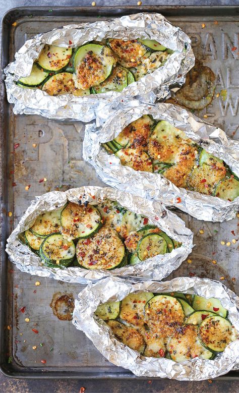 Keto Veggies, Zucchini Parmesan, Foil Pack Dinners, Foil Packet Dinners, Foil Dinners, Foil Pack Meals, Foil Packet Meals, Parmesan Zucchini, Foil Packets