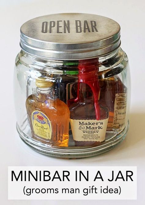 Cheap Homemade Gifts, Mason Jar Christmas Gifts, Diy Gifts For Men, Diy Gifts For Him, Mini Bars, Christmas Mason Jars, Mason Jar Gifts, Christmas Jars, Jar Diy