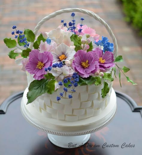 Flower Basket Cake A new spin on the traditional flower basket cake. Flower Basket Cake, Tulip Cake, Cake Basket, Basket Cake, Traditional Flower, Beautiful Cake Designs, Spring Cake, Romantic Wedding Cake, Creative Cake Decorating