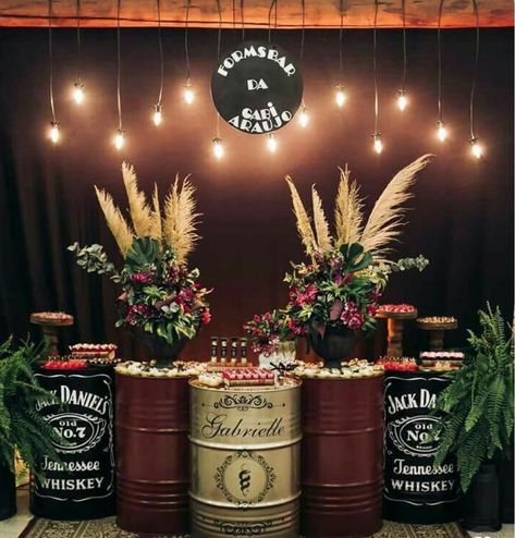 Diy Rustic Bar, Rustic Bar Ideas, Diy Wedding Bar, Havana Nights Party, Idee Babyshower, Cha Bar, Tafel Decor, Rustic Bar, Havana Nights