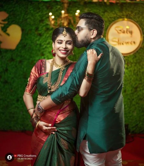 Srimantham Photoshoot Saree, Seemantham Poses With Husband, Seemantha Photoshoot, Srimantham Stills Photo, Valakappu Photos, Seemantham Stills, Valaikappu Photoshoot, Indian Baby Shower Photoshoot Ideas, Srimantham Photoshoot