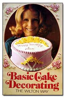 Basic Cake Decorating book Basic Cake Decorating, Cake Decorating Books, Book Cupcakes, Vintage Decorating, Cake Decorating For Beginners, Basic Cake, Cake Classes, Wilton Cake Decorating, Book Cake