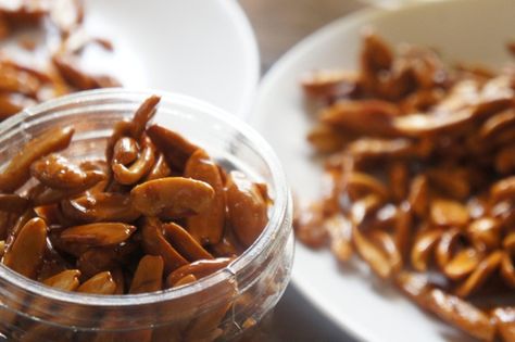 Plastic garapon (container) is  the most common storage for crispy pili. Pili Nuts In Bicol, Pili Nuts Recipe, Pinoy Appetizers, Pili Nut, Filipino Foods, Food Fantasy, Nut Recipes, Pinoy Food, Filipino Food