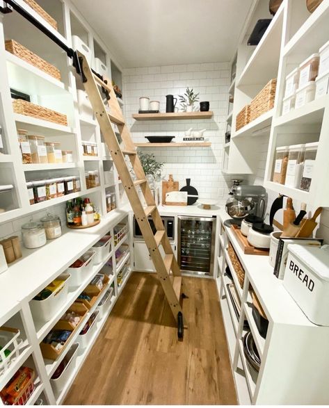 Walk In Pantry Ideas, White Pantry, Dream Pantry, House Pantry, Pantry Room, Desain Pantry, Pantry Remodel, Small Pantry, Kitchen Pantry Design