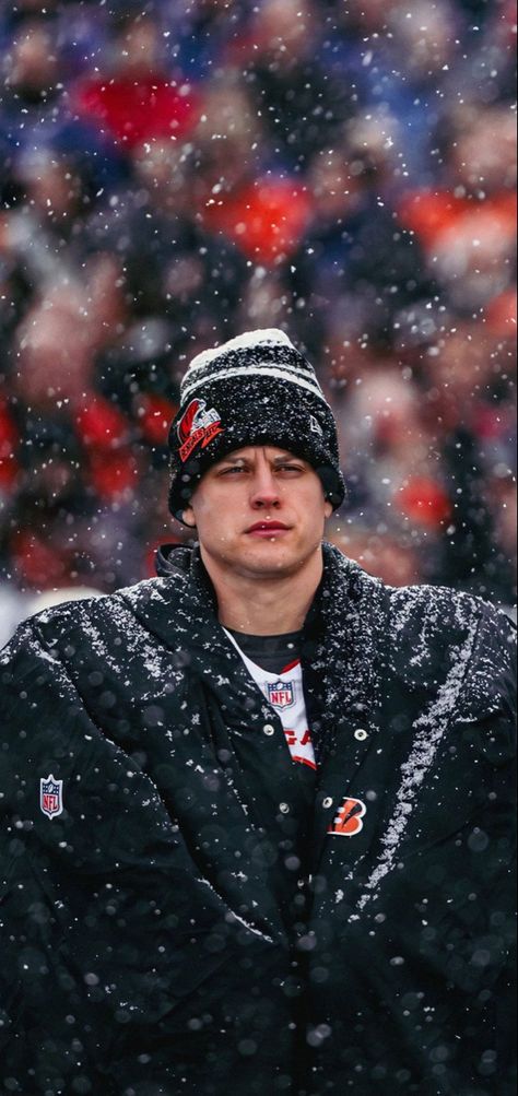 Joe Burrow Cute, Nfl Bengals, Joe Borrow, Football America, Cincinnati Bengals Football, Bengals Football, Nfl Photos, Joe Burrow, Joe Cool