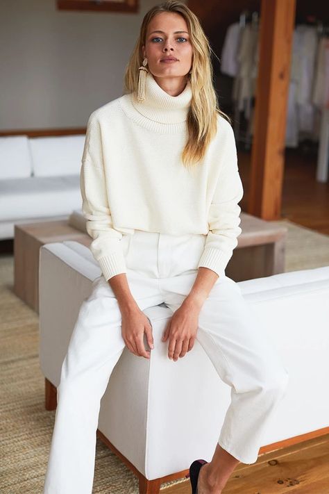 f670ef5d2d6bdf8f29450a970494dd64desc43309678ri Winter White Outfit, White Turtleneck Sweater, Turtleneck Outfit, White Jeans Outfit, White Turtleneck, White Sweater, White Outfits, White Pants, Winter Outfit