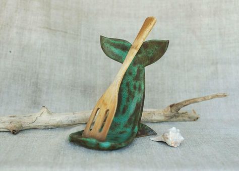 How Do You Like This Spoon Rest Idea? Whale Spoon Rest, Spoon Rests Pottery, Ceramic Spoon Rests, Ceramics Spoon Rest, Ceramic Spoon Rest Pottery, Spoon Rest Ideas, Pottery Functional, Easy Pottery, Rest Ideas