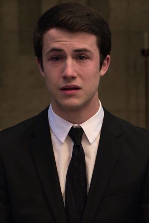 Dylan Minnette  #reasonswhy #netflix #hannahbaker #reasonswhyseason #clayjensen #rw #dylanminnette #reasonswhyedit #brycewalker #justinfoley #zachdempsey #jessicadavis #alexstandall #tylerdown #riverdale #tonypadilla #selenagomez #likeforlikes #katherinelangford #alishaboe #justinprentice #ryanshaver #follow #brandonflynn #reasonswhyedits #strangerthings #devindruid #milesheizer #whokilledbrycewalker #bhfyp Clay Jensen Icon, Clay 13 Reasons Why, Clay And Hannah, Alex Standall, 13 Reasons Why Aesthetic, Zach Dempsey, 13 Reasons Why Netflix, 13 Reasons Why Reasons, Gut Wrenching