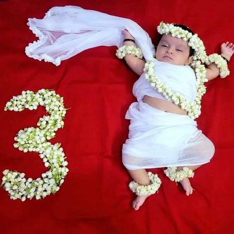 Photography ideas 2.0 Baby Photo Shoot Ideas, 1 Month Baby, Baby Photo Shoot, Monthly Baby Pictures, Monthly Baby Photos, Baby Photoshoot Boy, Photo Shoot Ideas, Newborn Baby Photoshoot, Latest Model Blouse Designs