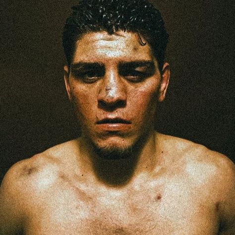 Nick Diaz Pfp, Nick Diaz Wallpaper, Nate Diaz Ufc Wallpaper, Movie Night Room, Mood Profile, Fighter Aesthetic, Warrior Mentality, Diaz Brothers, Nick Diaz