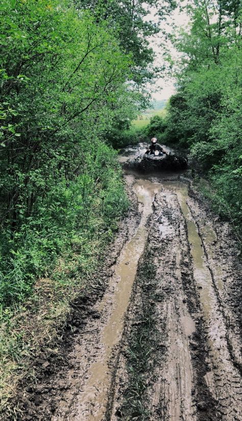 Mudding Astetic, Dirtbike Tracks Backyard, Four Wheeling, Country Girl Life, Country Wall Art, Country Things, 4 Wheelers, Country Girl Quotes, High Ground