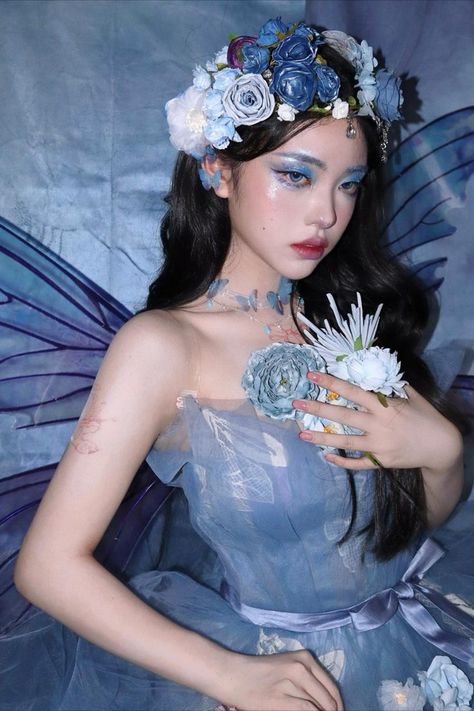 Ethereal Aesthetic Fashion, Debut Photoshoot, Fairy Photoshoot, Fair Outfits, Ethereal Aesthetic, Fairy Birthday Party, Fairy Makeup, Photoshoot Themes, Hair Shows