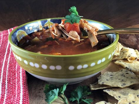 Chicken tortilla soup - low FODMAP & gluten free sop to make any night of the week. #chickentortillasoup #tortillasoup #soup #lowfodmap #fodmapsafe #glutenfree #weeknightmeals #easyrecipes #easy #dinnerrecipes Fodmap Soup, Mexican Chicken Soup, Fodmap Chicken, Low Fodmap Chicken, Low Fodmap Diet Recipes, Fodmap Diet Recipes, Chicken Tortillas Soups Recipe, Auto Immune, Mexican Chicken