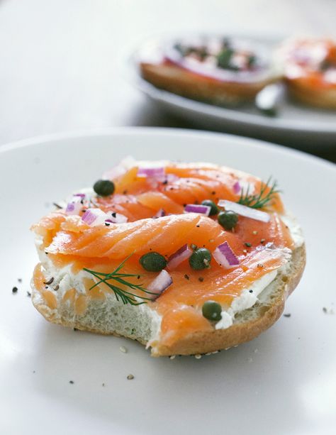 Lox bagel Lox Bagel, Lox And Bagels, Mini Bagels, Breakfast Bagel, Mothers Day Breakfast, Mothers Day Brunch, Brunch Ideas, Weird Things, Chapati