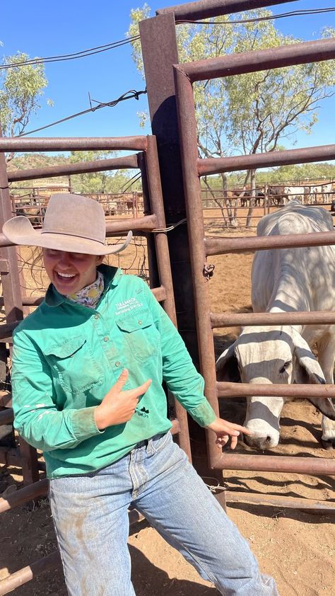 Farmer Girl, Cattle Farming, Western Life, Country Lifestyle, Rodeo Life, Ranch Life, Gap Year, Future Life, Country Life