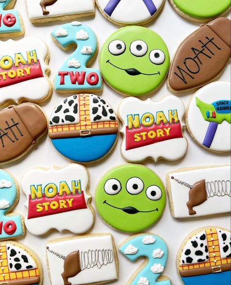 Toy Story 2 Cookies, Toy Story Cookies Decorated 2nd Birthday, Toy Story Sugar Cookies 2nd Birthday, Toy Story Cookies 1st Birthday, Toy Story Royal Icing Cookies, Toy Story Cookies 3rd Birthday, Two Infinity And Beyond Birthday Cookies, Simple Toy Story Cake Ideas, Toy Story Decorated Cookies