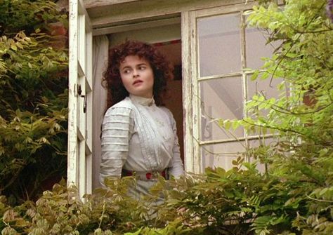 Howards End, 1900s Dress, Howard End, Romantic Times, Creative Clothes, Period Movies, Helena Bonham, Green Ivy, Bonham Carter