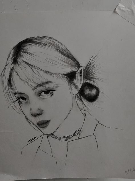 Itzy Sketch, Ryujin Drawing, Kpop Sketch, Itzy Kpop, Realistic Sketch, Eye Sketch, Kpop Drawings, Pen Sketch, Art Drawings Sketches Creative