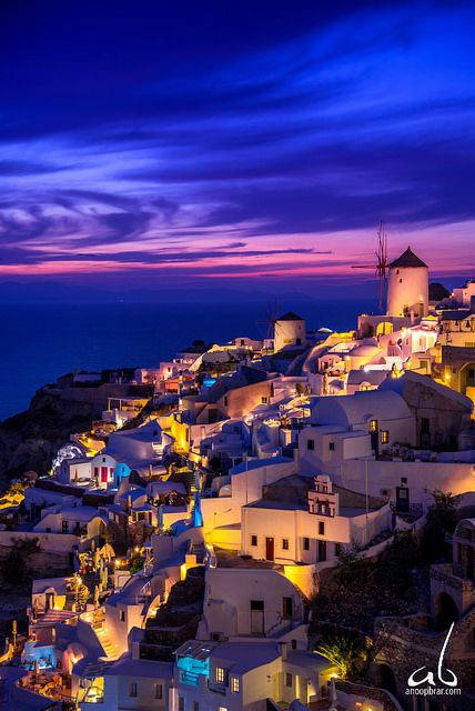 Santorini Greece At Night, Santaroni Greece, Grecia Santorini, Santorini Sunset, Greece Photography, Dream Vacations Destinations, Visiting Greece, Dream Travel Destinations, Santorini Greece