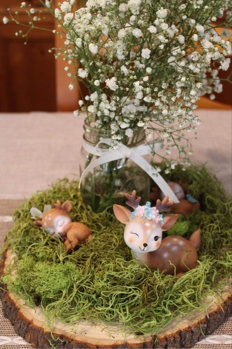 Woodland Creatures Centerpieces, Woodland Birthday Centerpiece, Woodland Theme Table Decor Centerpieces, Woodland Shower Centerpiece, Woodland Animal Centerpiece Ideas, Woodland Themed Centerpieces, Bambi Party Decorations, Woodland Table Centerpieces, Forest Theme Centerpieces