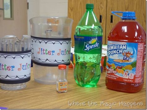 Jitter Juice for the first day of school. Great activity to break the ice in the primary classroom! Jitter Juice Recipe, Jitter Juice Activities First Day, School Anchor Charts, Jitter Juice, Giveaway Announcement, First Week Activities, First Day Jitters, September Activities, School Open House