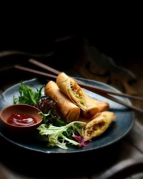 Home-made Spring Rolls • 👉Follow Us @foodtrendmag 🔥Tag Your Foodie Friends ❤️Smash That Like Button ✅Checkout Our Page @foodtrendmag 💡Turn On Post Notifications ===================== #foodtrendmag #food  #trend #magazine #foodporn  #yum  #instafood  #yummy  #photooftheday  #sweet  #dinner  #lunch  #breakfast  #tasty  #foodie  #delish  #delicious  #eating  #foodpic  #foodpics  #hungry  #foodgasm #foods Spring Rolls Plating, Spring Roll Photography, Simple Food Photography, Gourmet Food Photography, Asian Food Photography, Moody Food Photography, Dark Food Photography, Food Photography Inspiration, Food Photography Tips