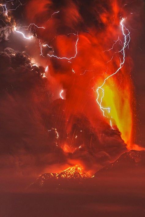 Volcano Lightning, Lightning Photography, Lava Flow, Lightning Storm, Perfect Storm, Orange Aesthetic, Power Of Nature, Natural Phenomena, Volcano