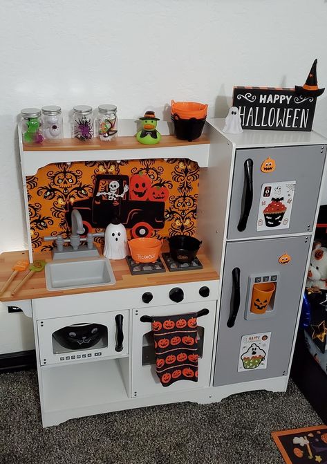 Dramatic Play Halloween, Halloween Play Kitchen, Halloween Dramatic Play Preschool, Halloween Dramatic Play, Mini Chef, Dramatic Play Preschool, Halloween Preschool, Halloween Kitchen, Halloween 1