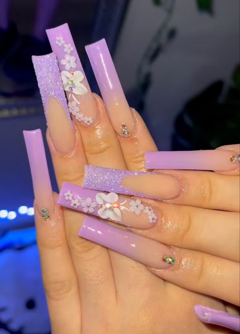 Cute Lavender Acrylic Nails, Lavender Baddie Nails, Purple Long Nails Designs, Baddie Bling Nails Purple, Long Acrylic Nails Purple, Purple Nail Sets, Long Purple Nails, Quinceanera Decor, Toes Ideas