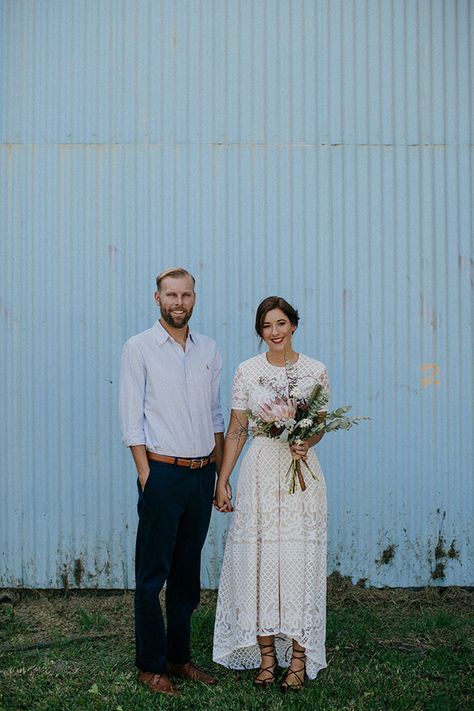 Casual Groom Outfit, Burlap Wedding Arch, Casual Bride, Casual Grooms, Wedding Outfits For Groom, Informal Weddings, Fairy Wedding, Groom Outfit, Civil Wedding