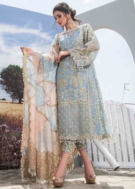 Maxi Frocks, Wardrobe List, Agha Noor, Desi Dress, Heavy Dresses, Pakistani Party Wear, Frock Dress, Pakistani Suit, Pakistani Fashion Casual