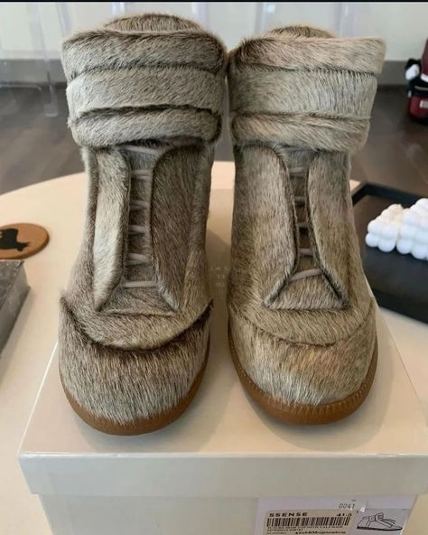 Maison Margiela Future High "Yeezus Tour" limited edition fur shoes 🪧 . . . #margiela #rickowens #archive #fashion #archivefashion #shoes #fur #japan #designer #inspiration #inspo #moderndesign #design #aesthetic #fyp #viral #opiumcore Margiela Future, Yeezus Tour, Margiela Shoes, Archive Fashion, Fur Shoes, Online Closet, Street Fashion Men Streetwear, Men Streetwear, Aesthetic Shoes