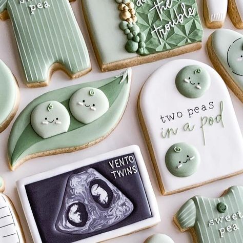 Twins Cookies Decorated, Twin Cookies Decorated, Sweet Pea Baby Shower Theme, Boy Girl Twin Baby Shower Ideas, Baby Shower Themes Twins, Twin Girls Baby Shower Ideas, Twin Theme Baby Shower Ideas, Twin Boys Baby Shower Ideas, Twin Baby Shower Ideas Decoration