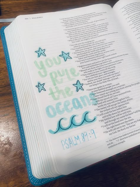 The Beatitudes Bible Journaling, Mathew Bible Journal, Cute Bible Doodles, Bible Doodles Journaling, Cute Bible Journaling Ideas, Bible Decorating, Psalm Bible Journaling, Easy Bible Journaling, Bible Annotations