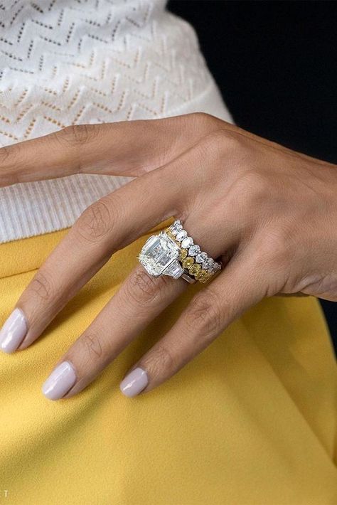 Yellow Diamond Wedding Set, Trending Diamond Jewelry, Yellow Diamond Band, Yellow Diamond Wedding Band, Engagement Rings And Wedding Bands Set, Diamond Ring Designs Unique, Yellow Diamond Wedding Rings, Diamond Wedding Bands For Women, Large Wedding Rings