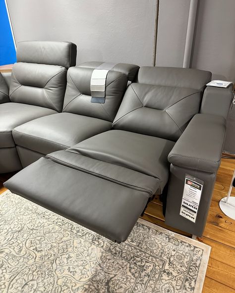 Ultimate comfort meets modern convenience! 🛋️✨ Loving this Palliser sectional with reclining seats, adjustable headrests, and a built-in charging pads! Ample in-arm, console, and seat storage to hide any clutter (or store some game day snacks!) Perfect for cozy nights and keeping your devices powered up, either wirelessly or plug into a USB on any switch. Plus, the sleek leather finish adds a touch of luxury to any living room. #HomeGoals #Palliser #RecliningSofa #InteriorDesign #CozyLivin... Game Day Snacks, Seat Storage, Some Games, Leather Finish, Reclining Sofa, Game Day, Recliner, Sectional, Built In