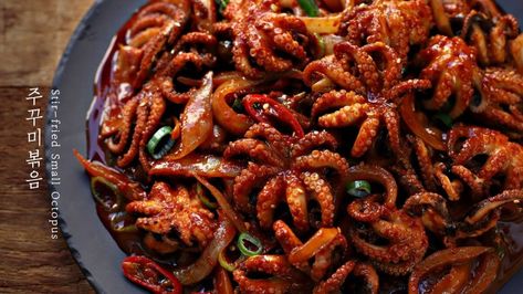 Small octopus (Jukumi), starting its season in March, has various cooking methods but stir-frying is probably the best ... Korean Octopus Recipes, Small Octopus Recipe, Korean Octopus, Octopus Food, Small Octopus, Octopus Recipes, Squid Recipes, Chocolate Chia Seed Pudding, Korean Chicken