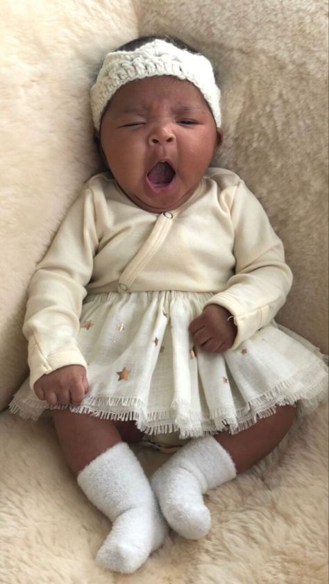 True Thompson, Khloe Kardashian Tristan Thompson, Khloe Kardashian And Tristan, Dream Kardashian, Khloe Kardashian Photos, Kardashian Kids, Mommy Goals, Baby Bundles