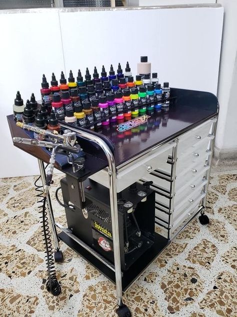 Work Station#tattoo #tattooequipment #tattoomachine Tattoo Supplies Organization, Tattoo Ink Display, Tattoo Storage Ideas, Tattoo Supply Organization, Tattoo Set Up Station At Home, At Home Tattoo Studio, Small Tattoo Studio Ideas, Small Tattoo Studio Interior, Tattoo Booth Ideas