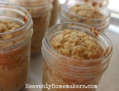 Lunch In A Jar, Canned Bread, Mason Jar Baking, Mason Jar Desserts Recipes, Mason Jar Cakes, Applesauce Bread, Dessert Breads, Jar Meals, Mason Jar Desserts